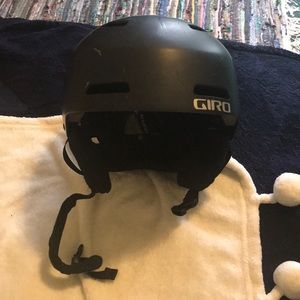 Giro Ledge Matte Black Ski / Snowboard Helmet
